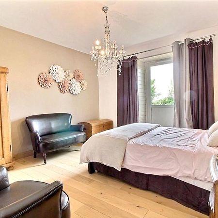 Maison Spacieuse A Plougonven Avec Jacuzzi Et Jardin Экстерьер фото