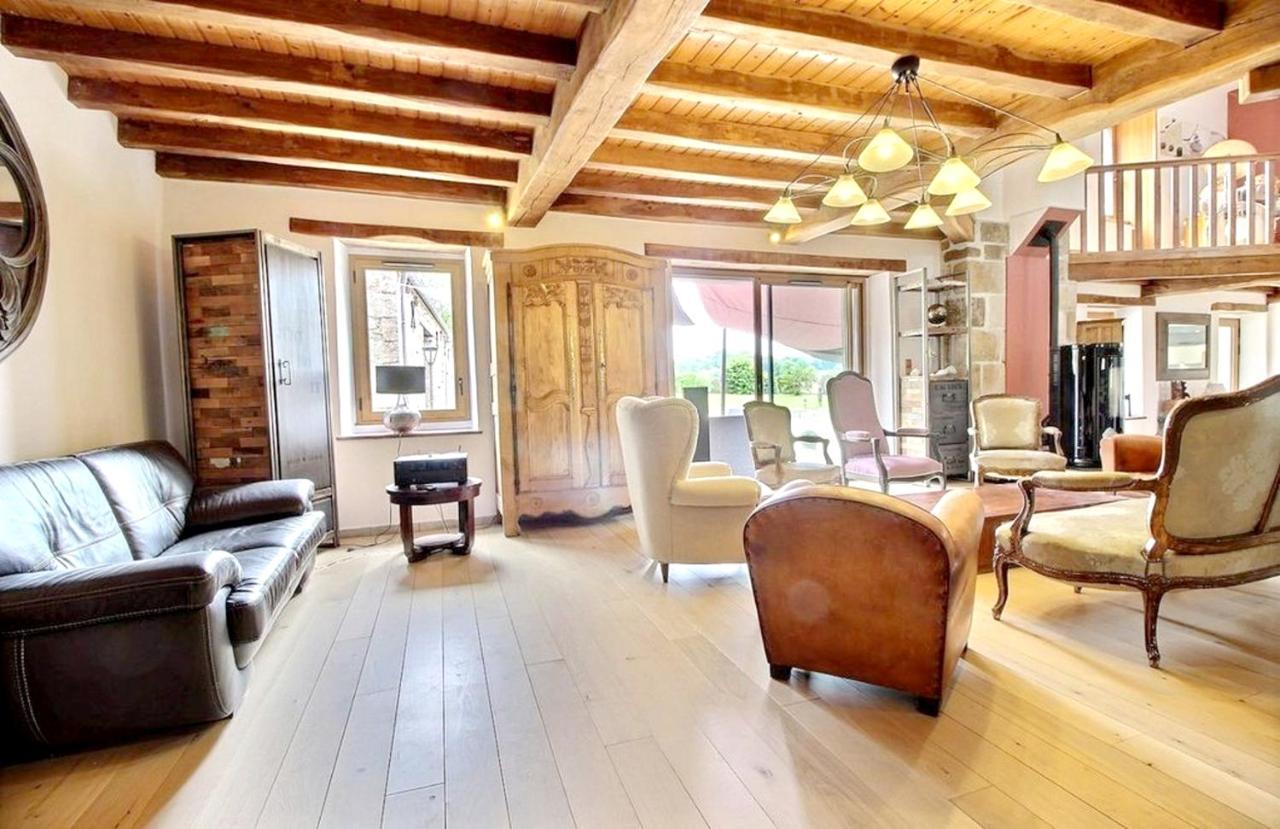 Maison Spacieuse A Plougonven Avec Jacuzzi Et Jardin Экстерьер фото