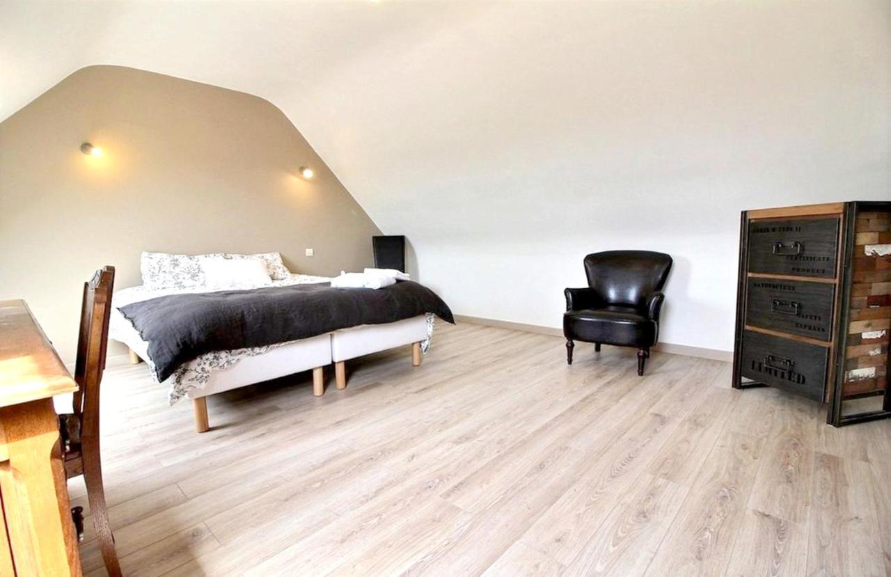 Maison Spacieuse A Plougonven Avec Jacuzzi Et Jardin Экстерьер фото